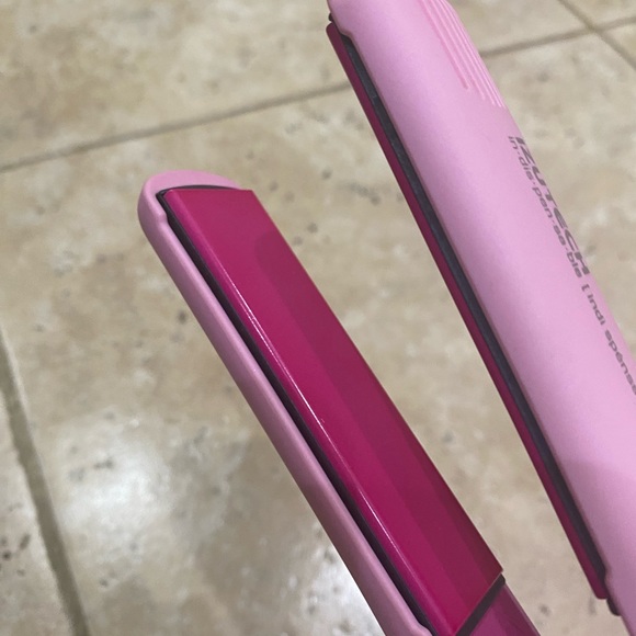 Izutech Two Tone 1.00 inch Flat Iron-silky straight and bouncy curls up to 450°F - Picture 7 of 12